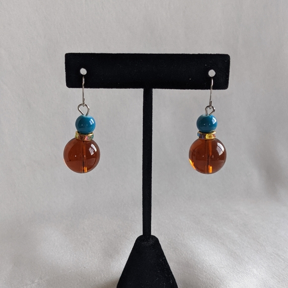 Earrings at 70% off! - Picture 9 of 10
